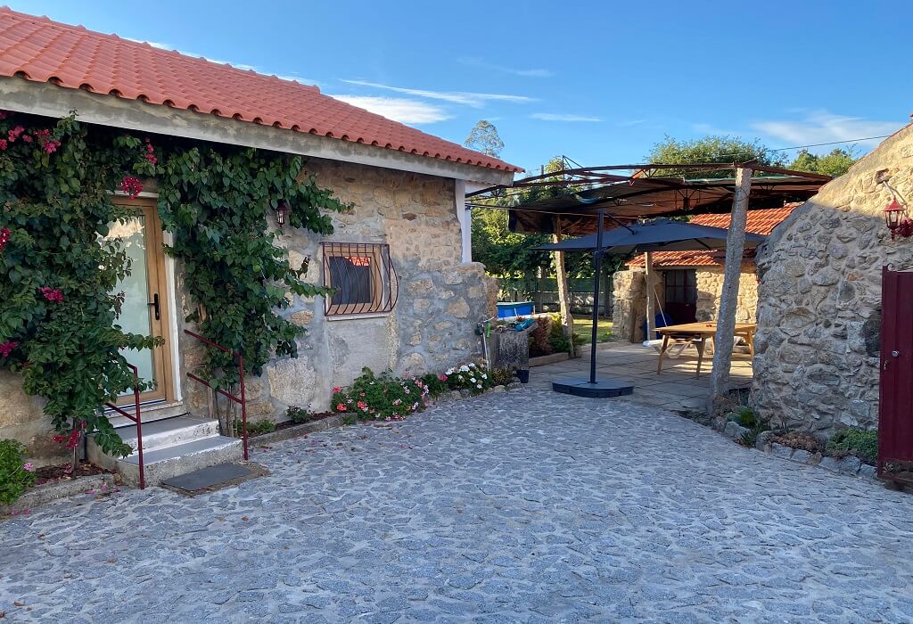 exterior-casa-das-hortas paredes de coura-23